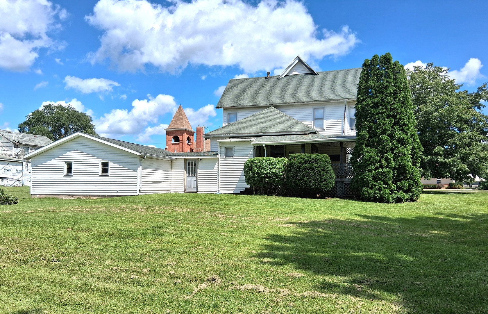 305 Hodgson Street Property Photo 4