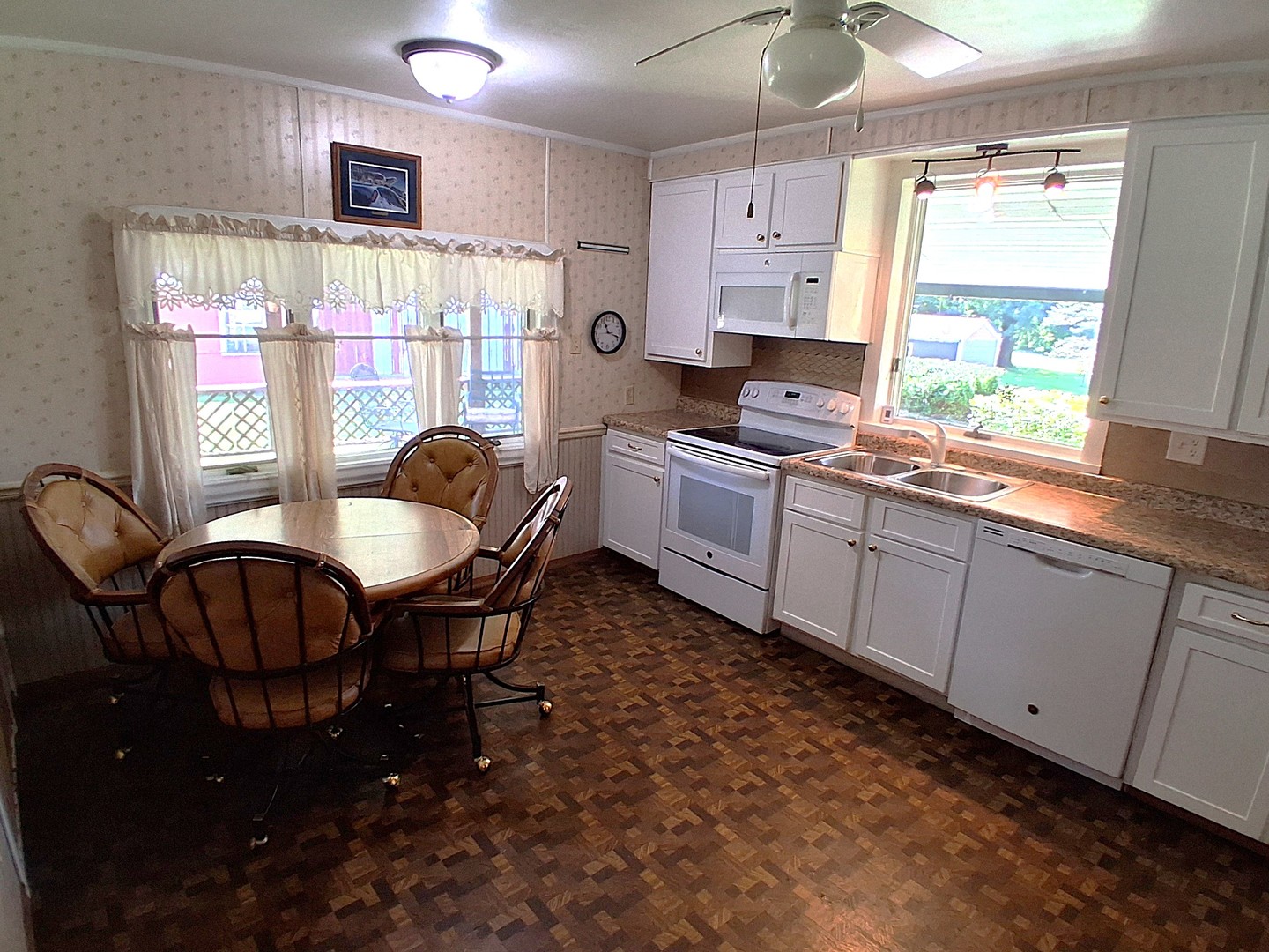 305 Hodgson Street Property Photo 31