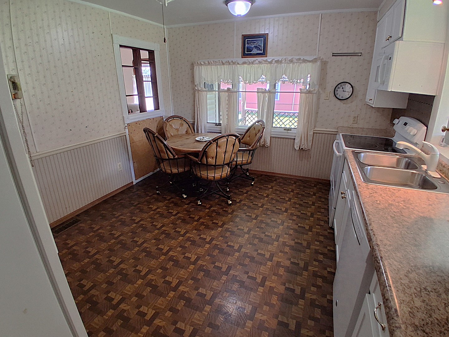 305 Hodgson Street Property Photo 36