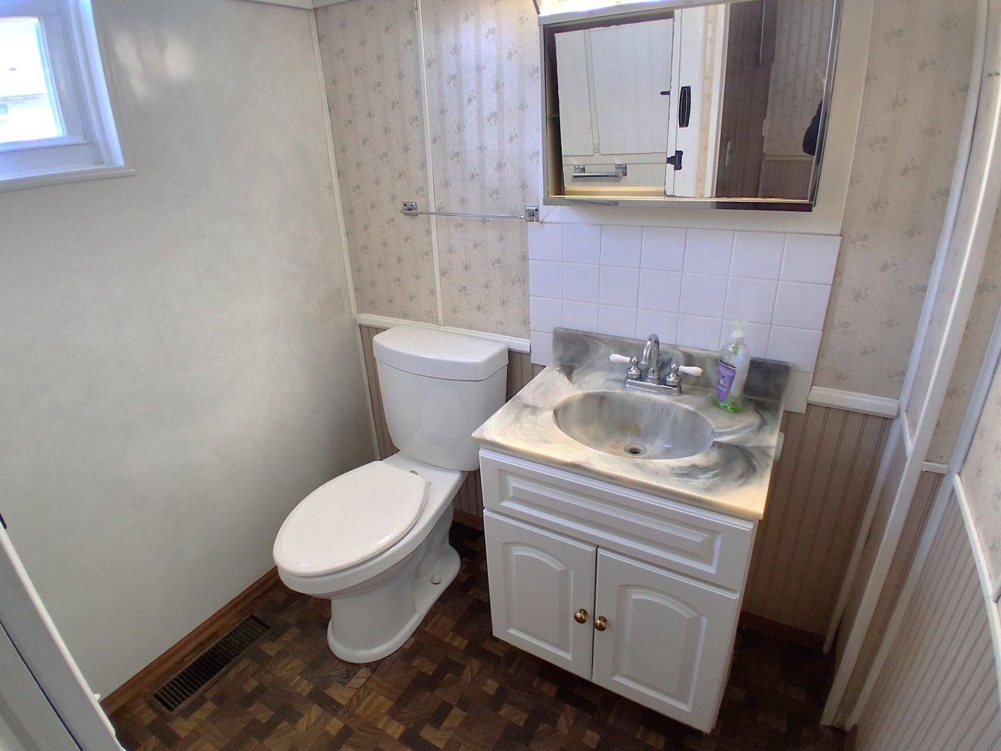 305 Hodgson Street Property Photo 37