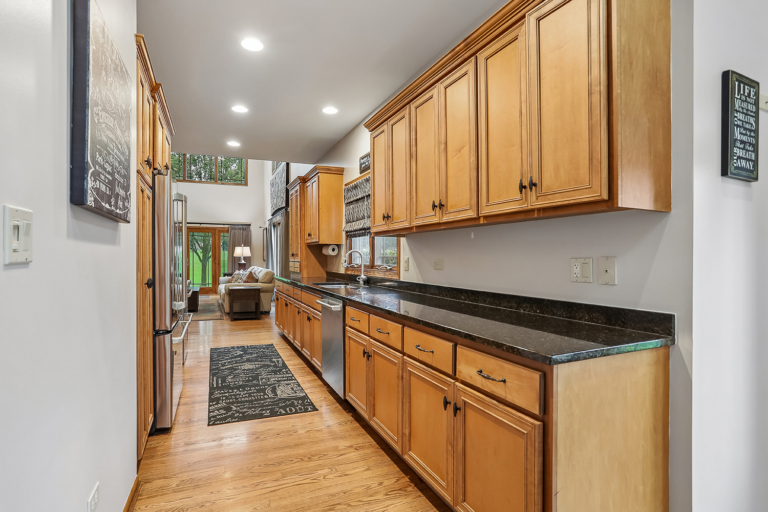 20467 Falling Water Circle Property Photo 6