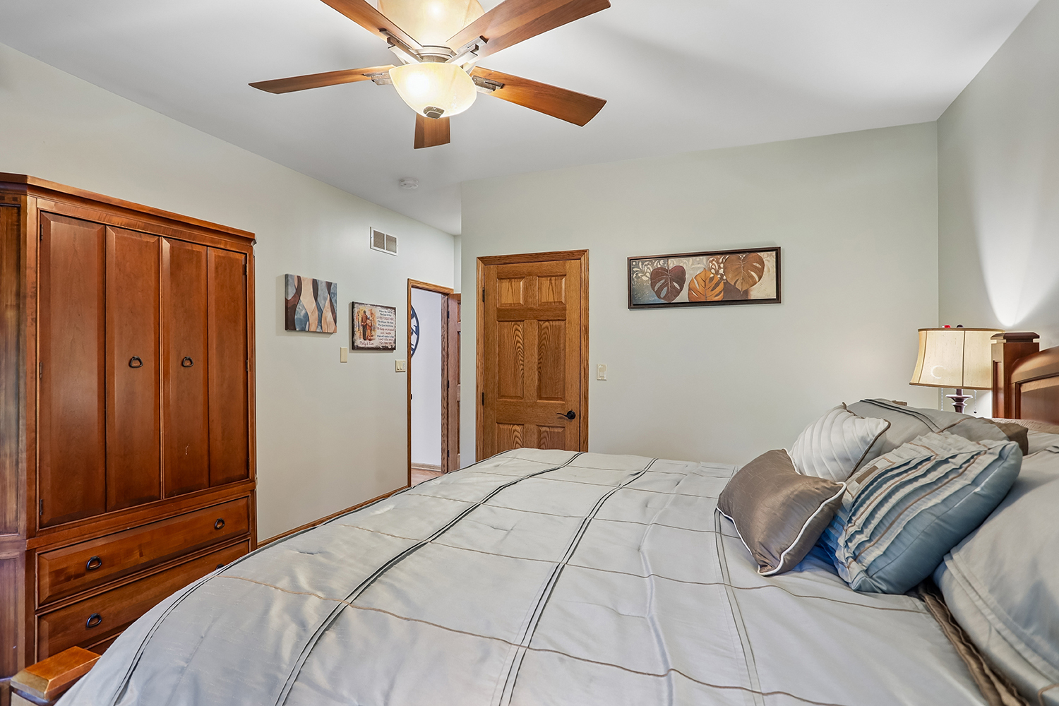 20467 Falling Water Circle Property Photo 10