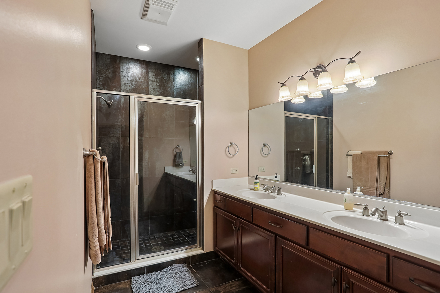 20467 Falling Water Circle Property Photo 13
