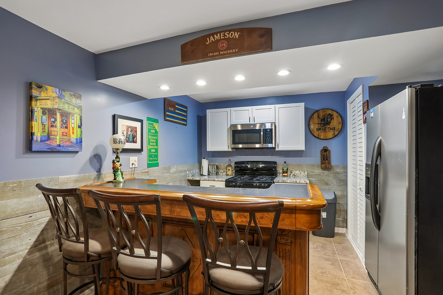 20467 Falling Water Circle Property Photo 28