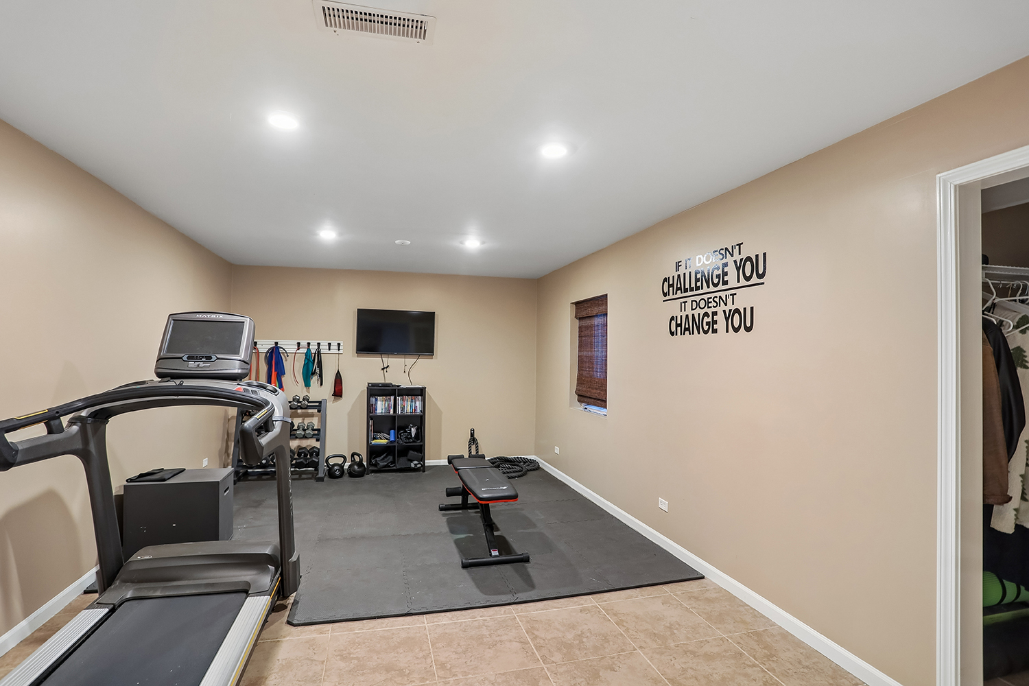 20467 Falling Water Circle Property Photo 31