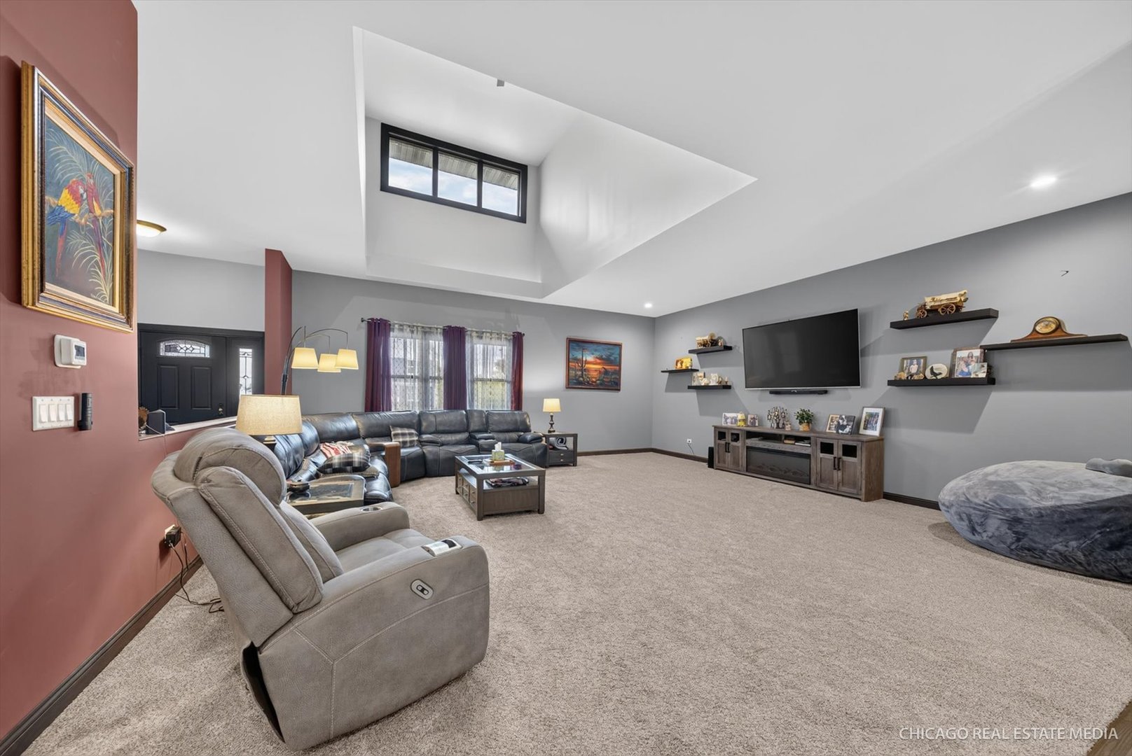 1210 Stonegate Drive Property Photo 2