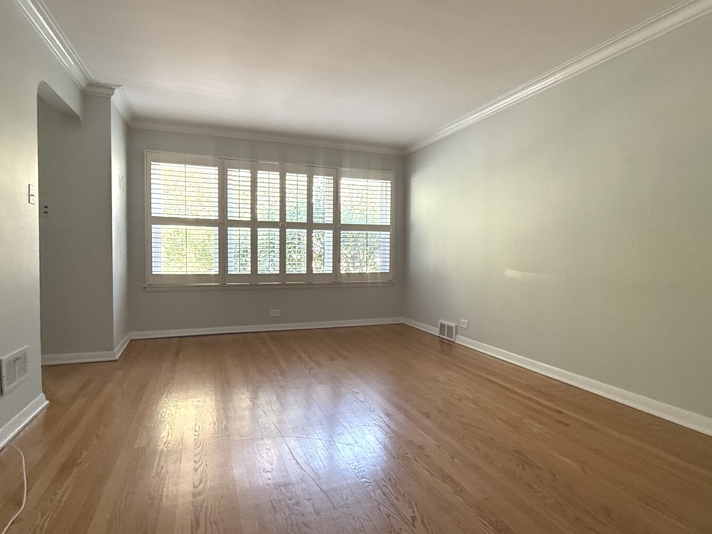 9427 S Harding Avenue Property Photo 3