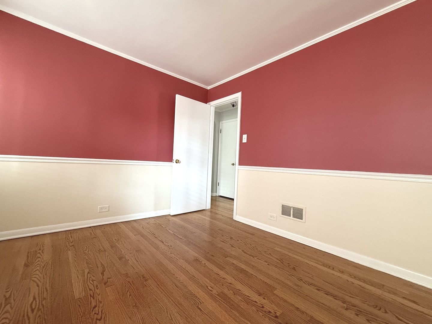 9427 S Harding Avenue Property Photo 9