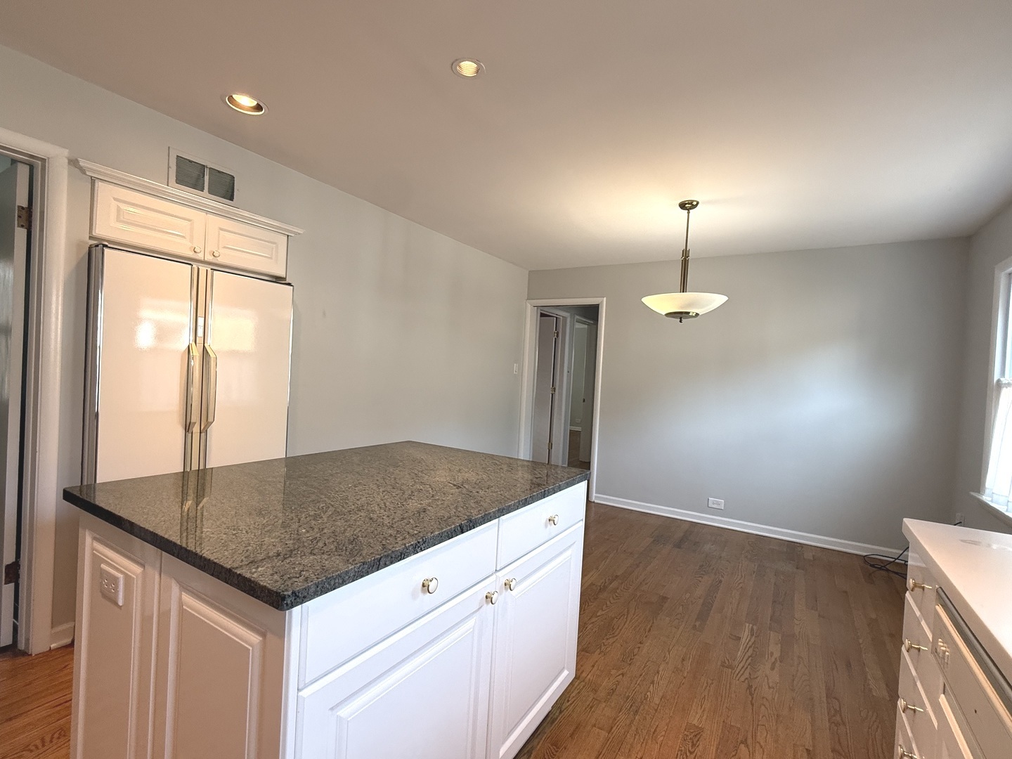 9427 S Harding Avenue Property Photo 12
