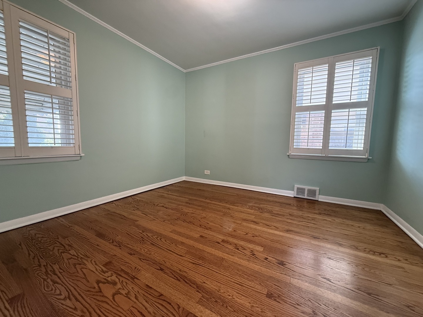 9427 S Harding Avenue Property Photo 14