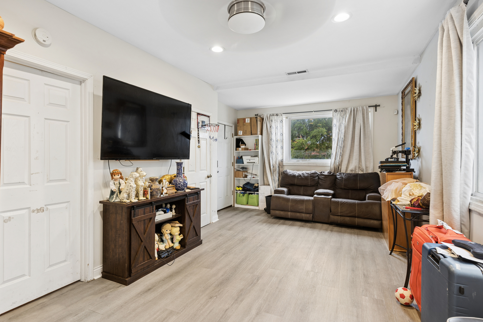 4522 Lawndale Avenue Property Photo 4