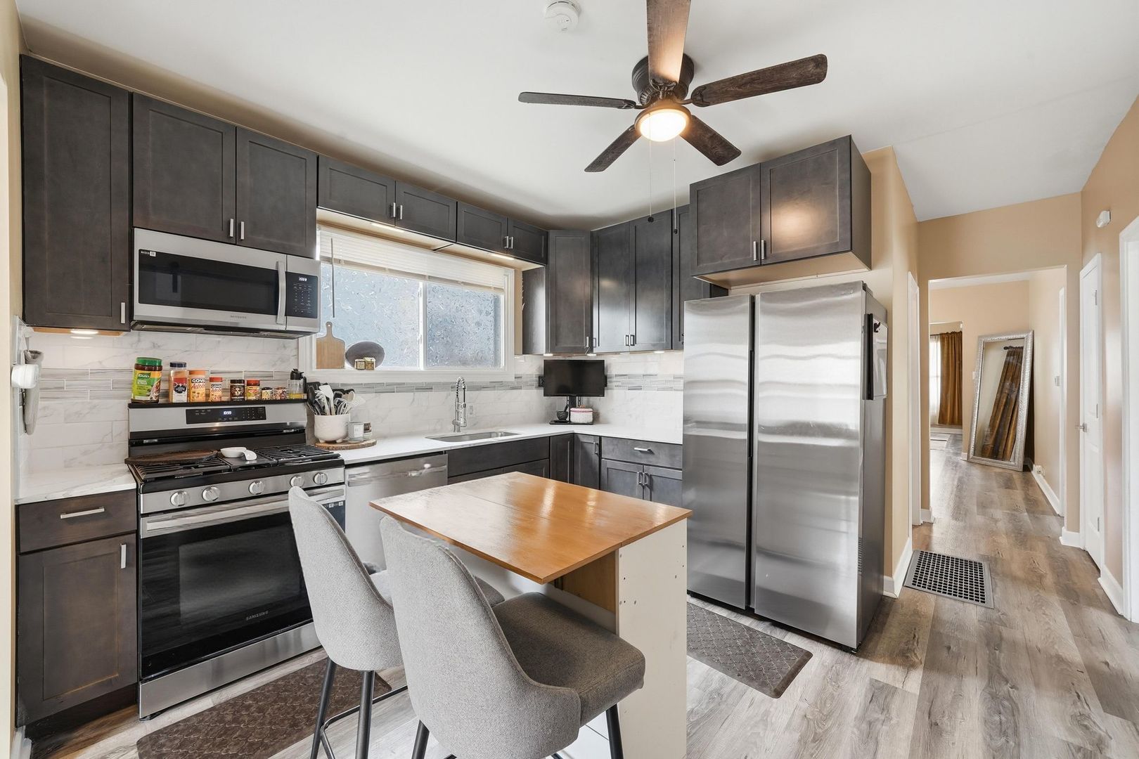 10747 S Forest Avenue Property Photo 11