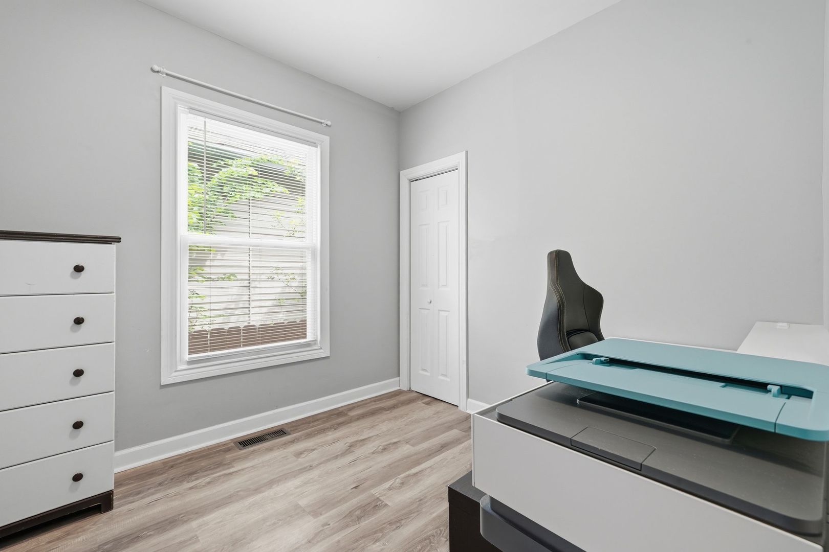 10747 S Forest Avenue Property Photo 15