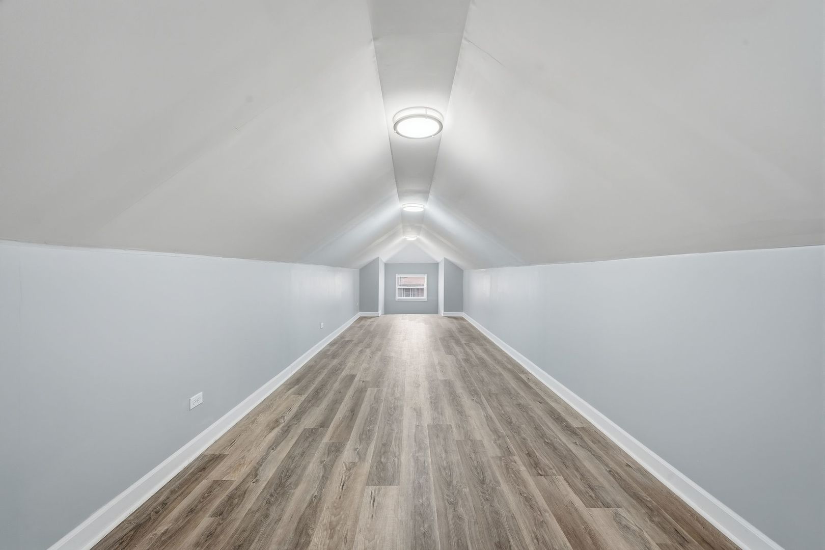 10747 S Forest Avenue Property Photo 17