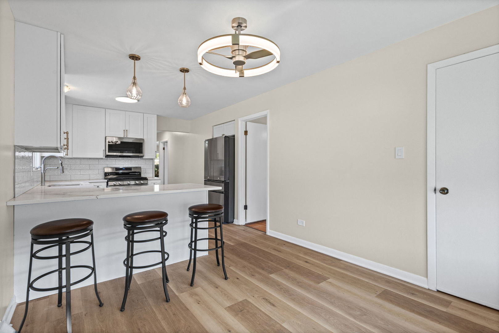 658 Hoxie Avenue Property Photo 17