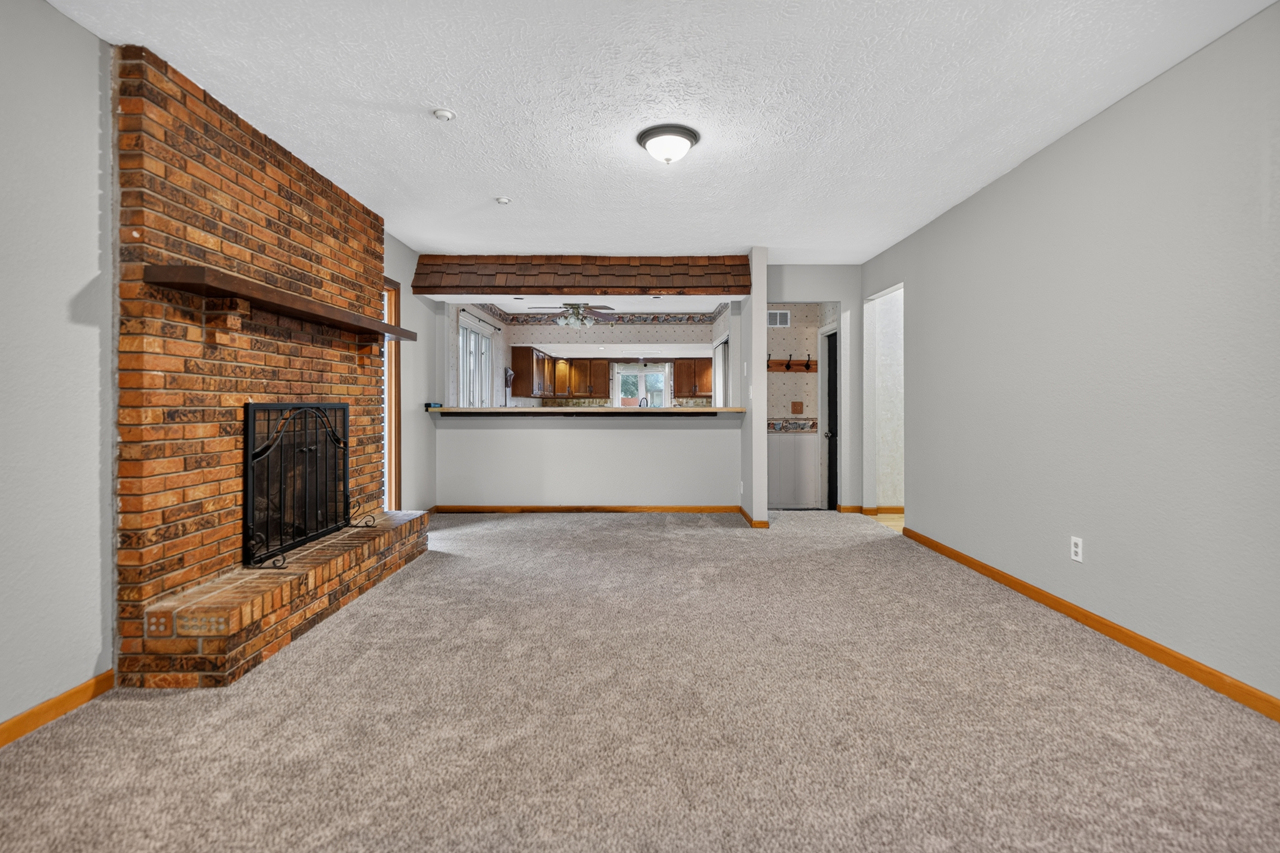 4877 Raymond Drive Property Photo 17