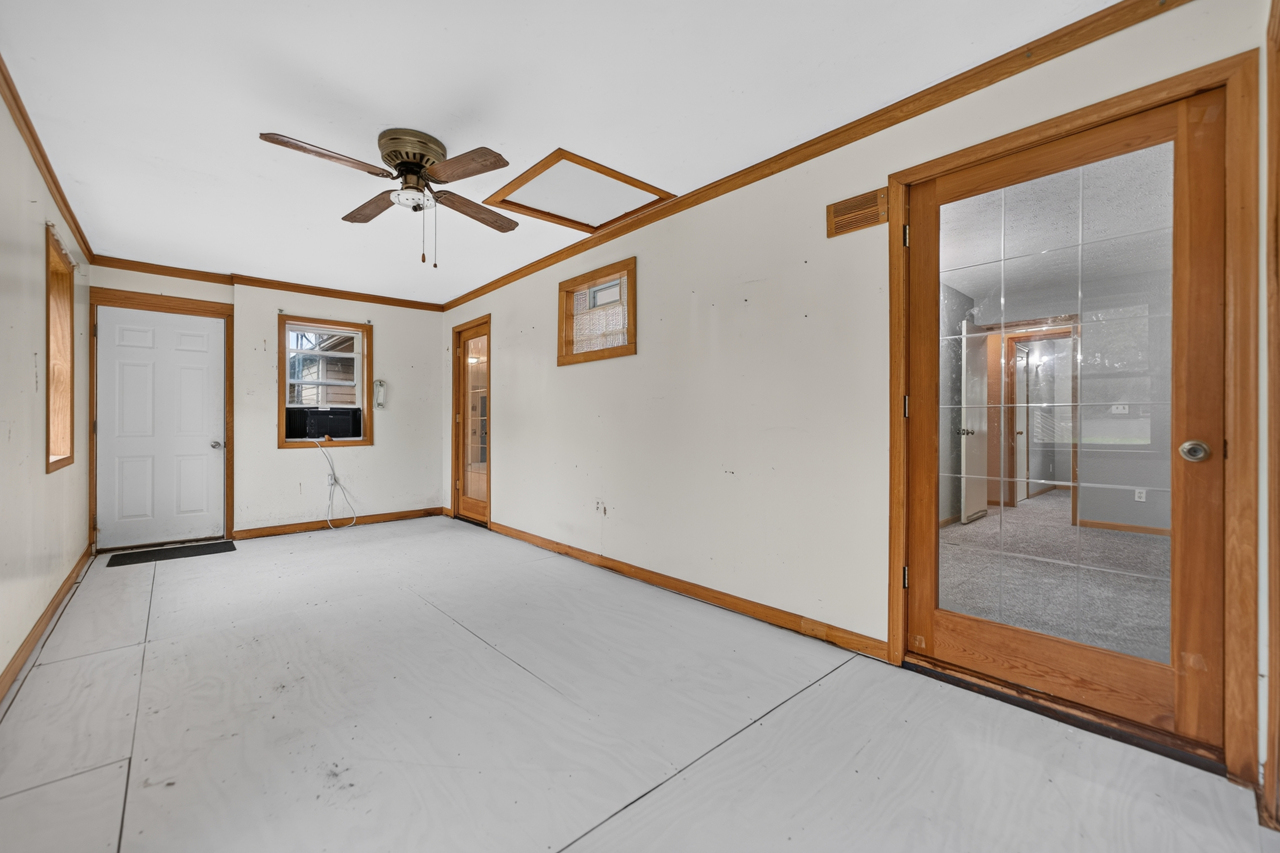 4877 Raymond Drive Property Photo 20