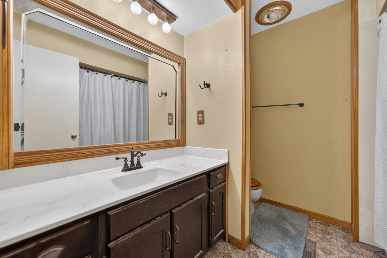 4877 Raymond Drive Property Photo 26