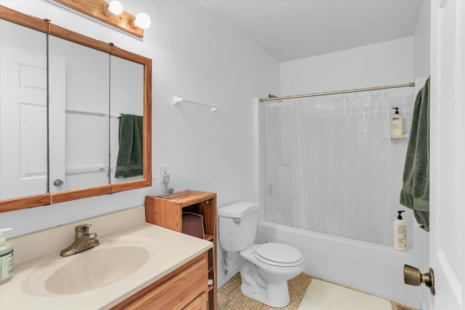 1306 W Hill Street Property Photo 15