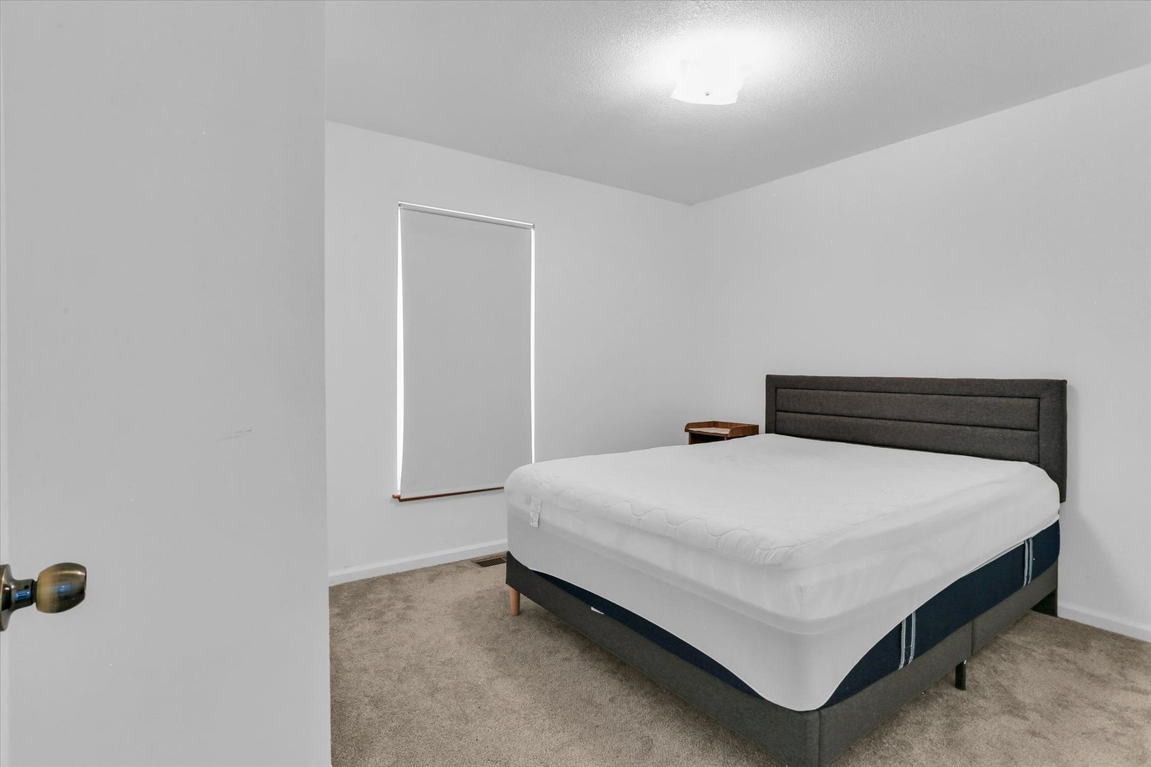 1306 W Hill Street Property Photo 18
