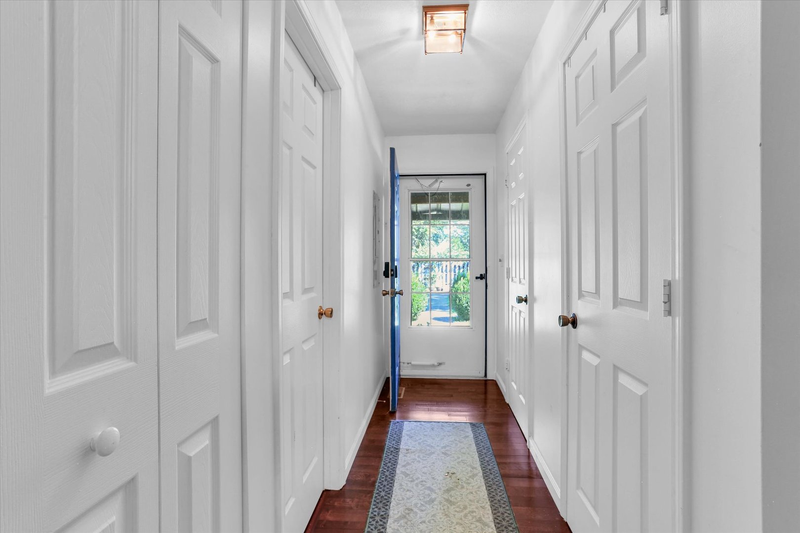 1306 W Hill Street Property Photo 22