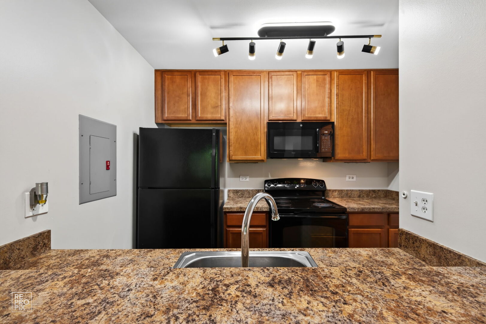 104 Glengarry Drive 208 Property Photo 2