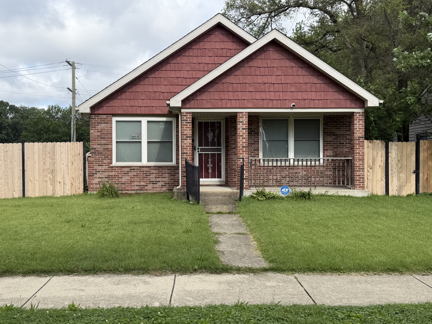 15201 Dorchester Avenue Property Photo 1