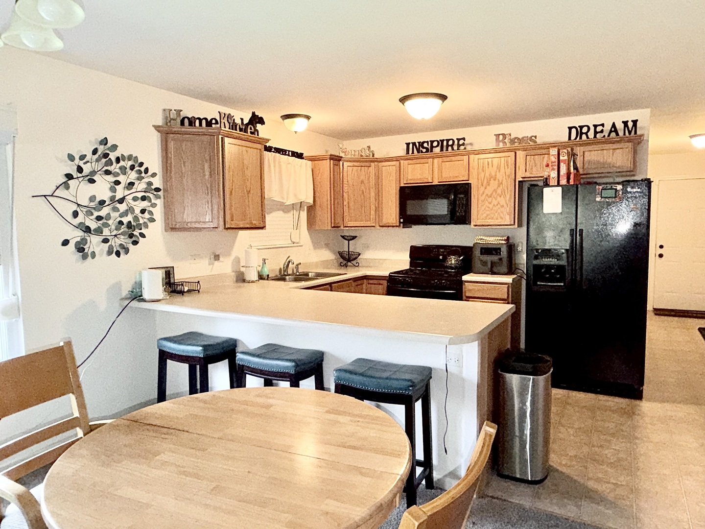 15201 Dorchester Avenue Property Photo 2