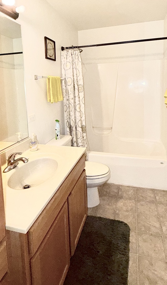 15201 Dorchester Avenue Property Photo 5