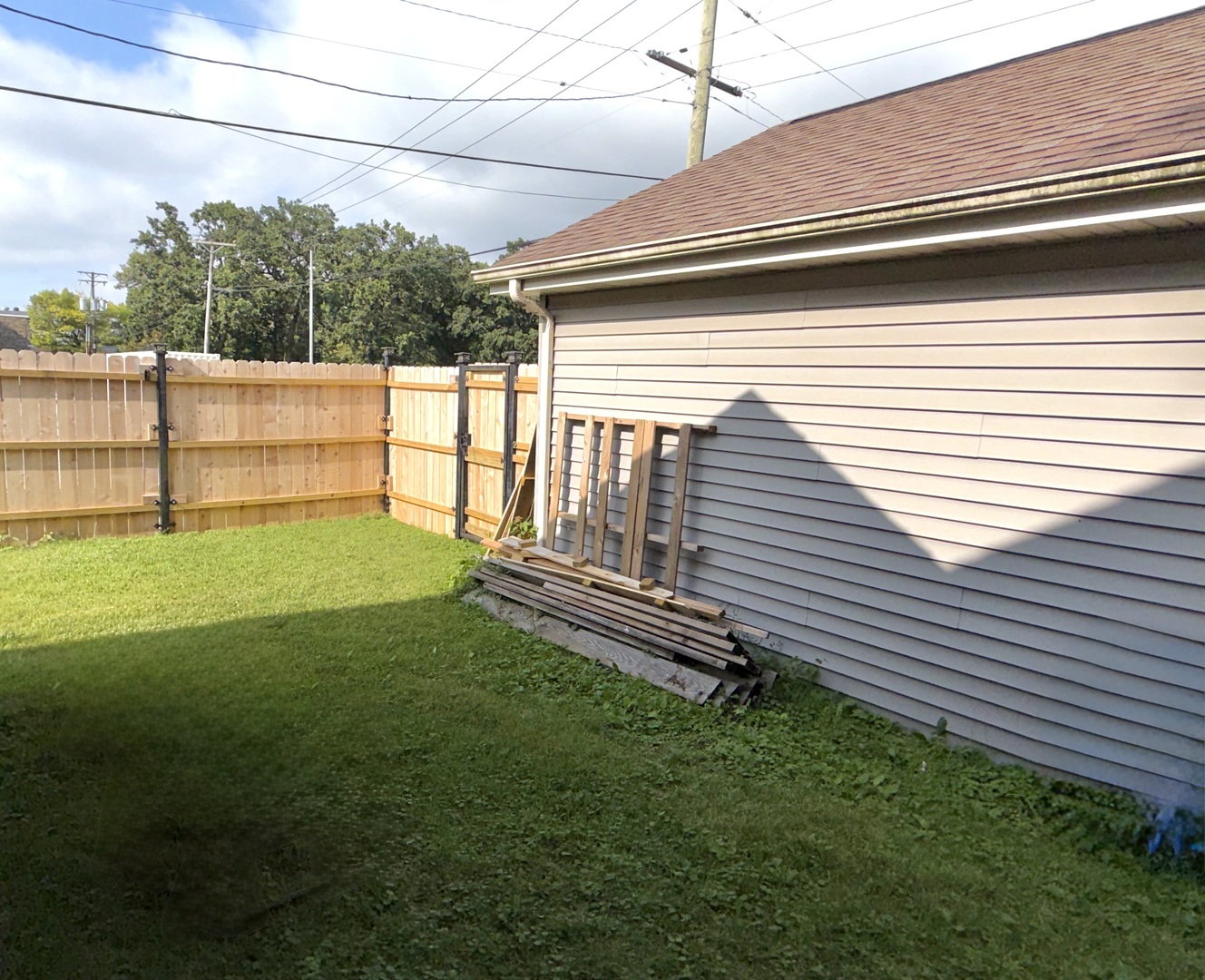 15201 Dorchester Avenue Property Photo 8