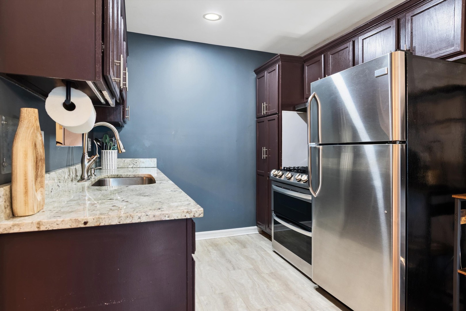 1105 Mount Vernon Court A Property Photo 6