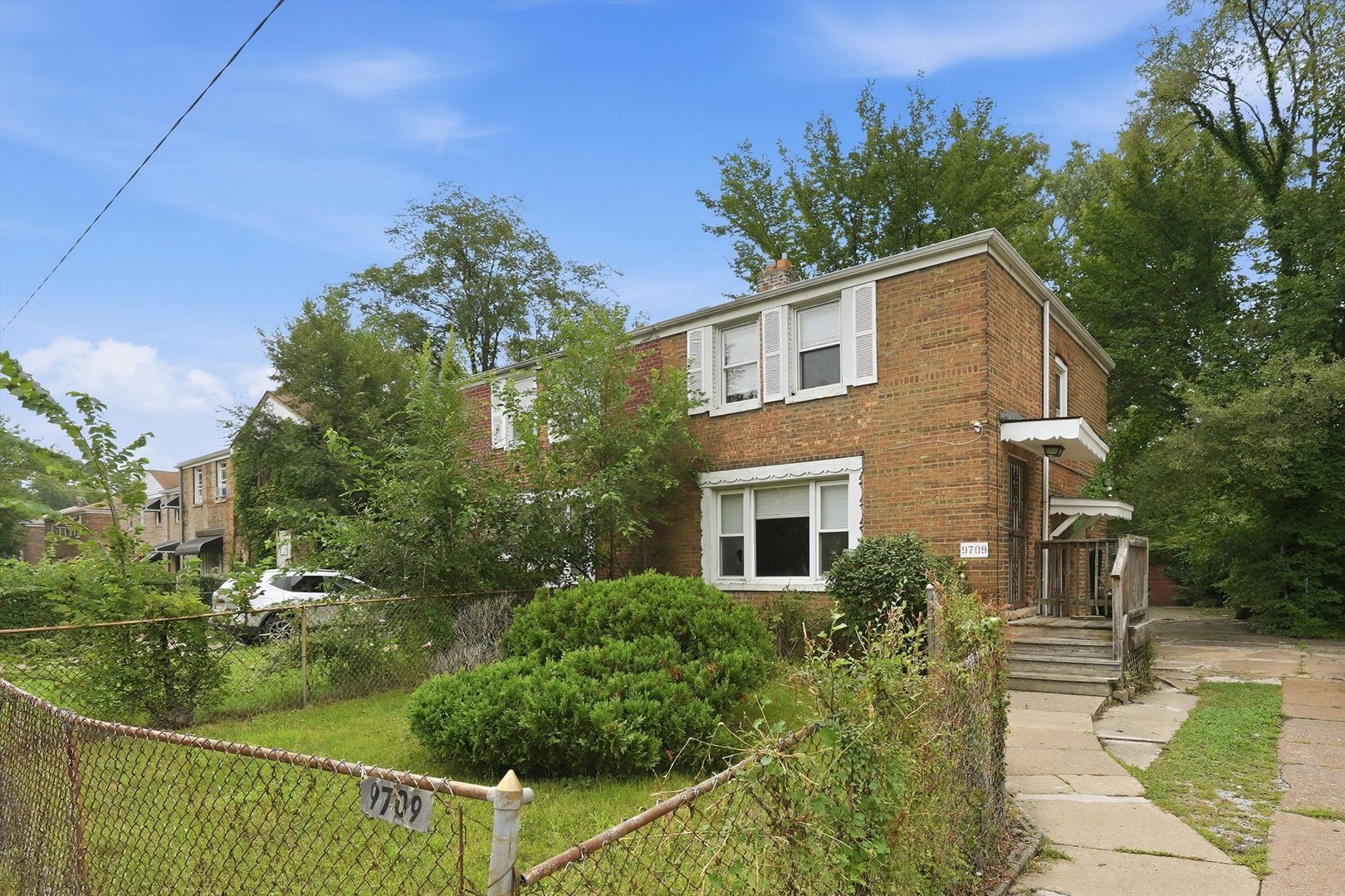 9709 S Yates Boulevard Property Photo 3