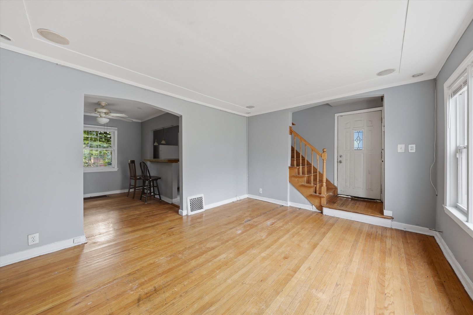 9709 S Yates Boulevard Property Photo 10