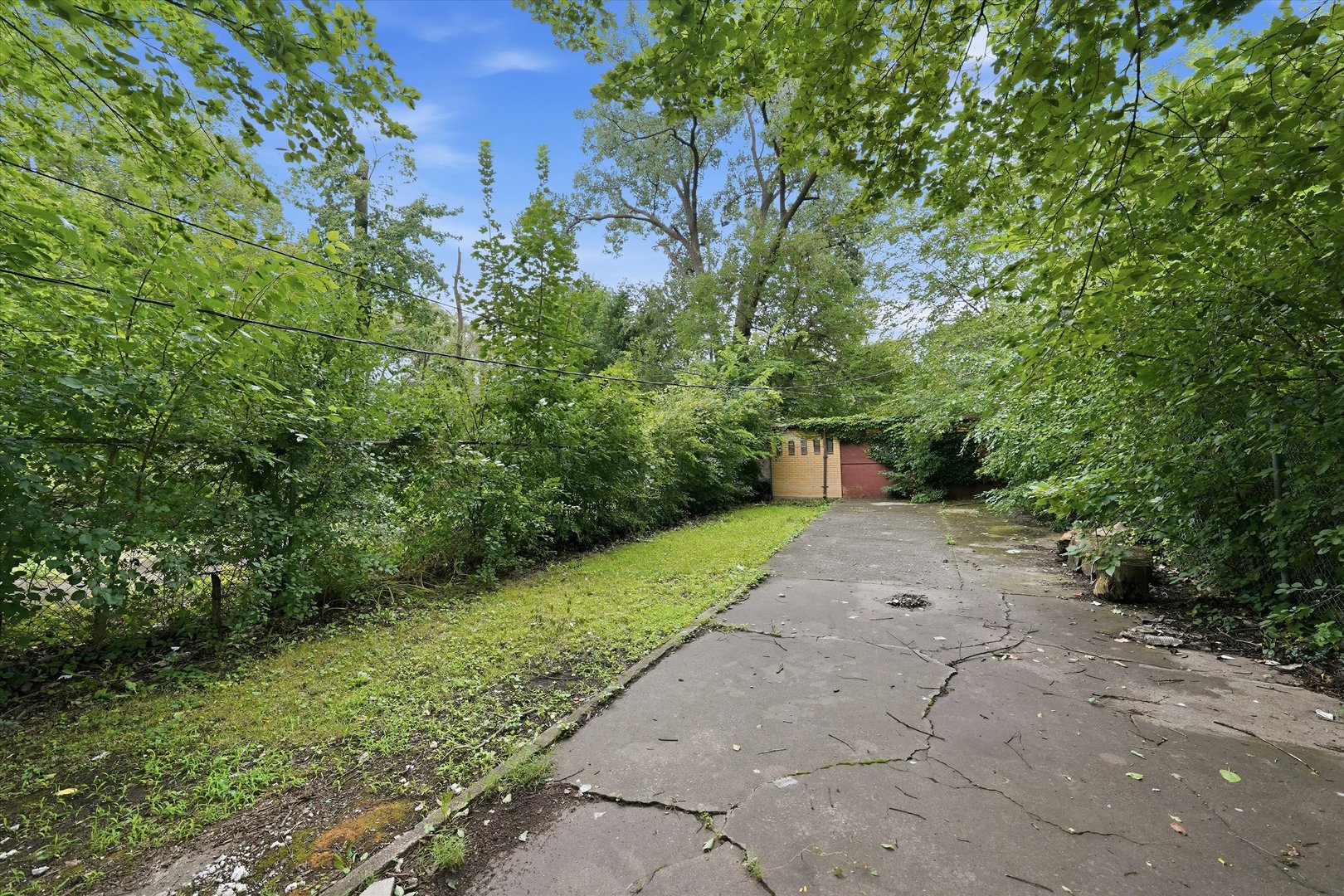 9709 S Yates Boulevard Property Photo 20