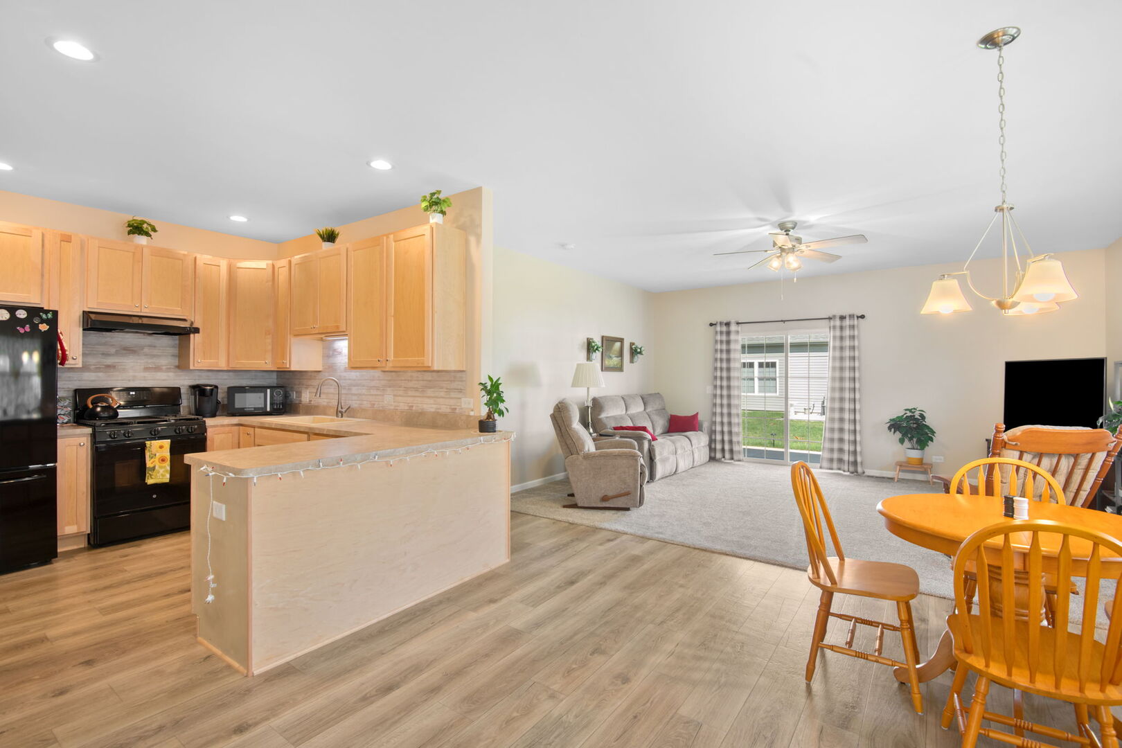 912 Baltimore Street Property Photo 5