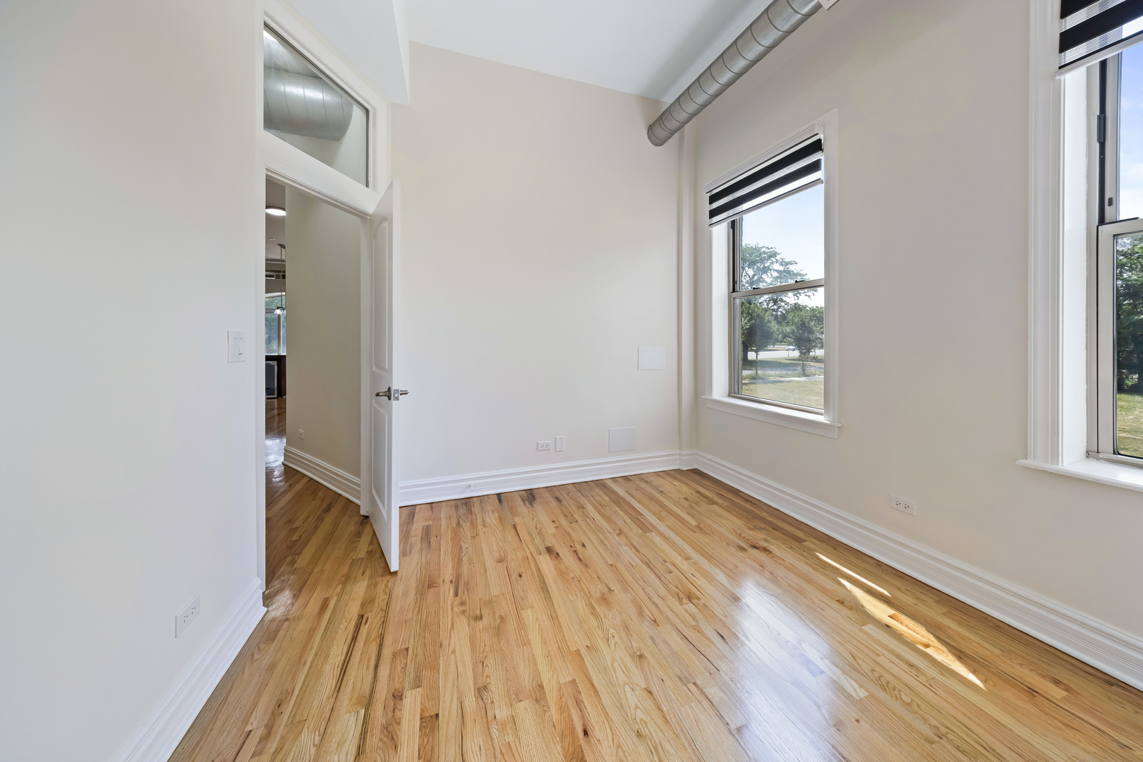 5016 S King Drive 1e Property Photo 17