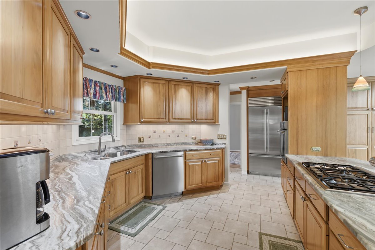 206 Londonderry Court Property Photo 15