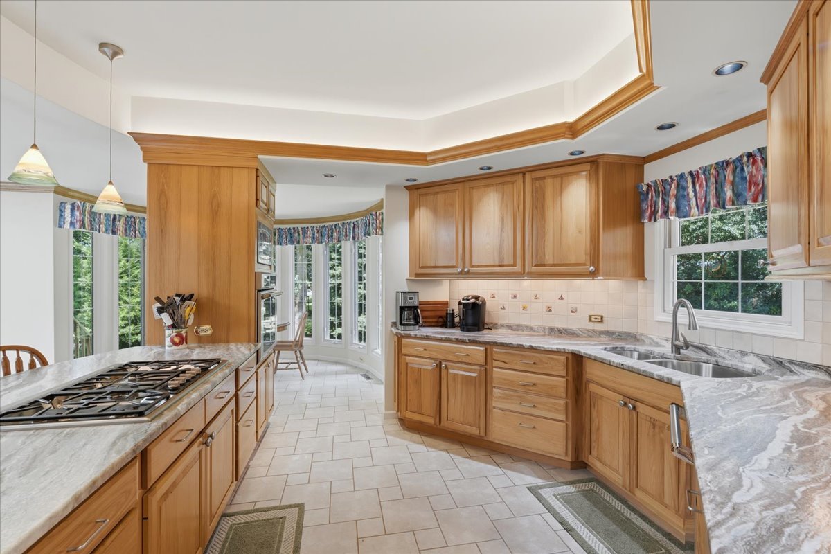 206 Londonderry Court Property Photo 19