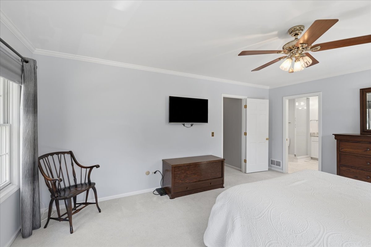 206 Londonderry Court Property Photo 27