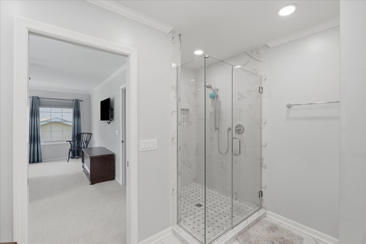 206 Londonderry Court Property Photo 29