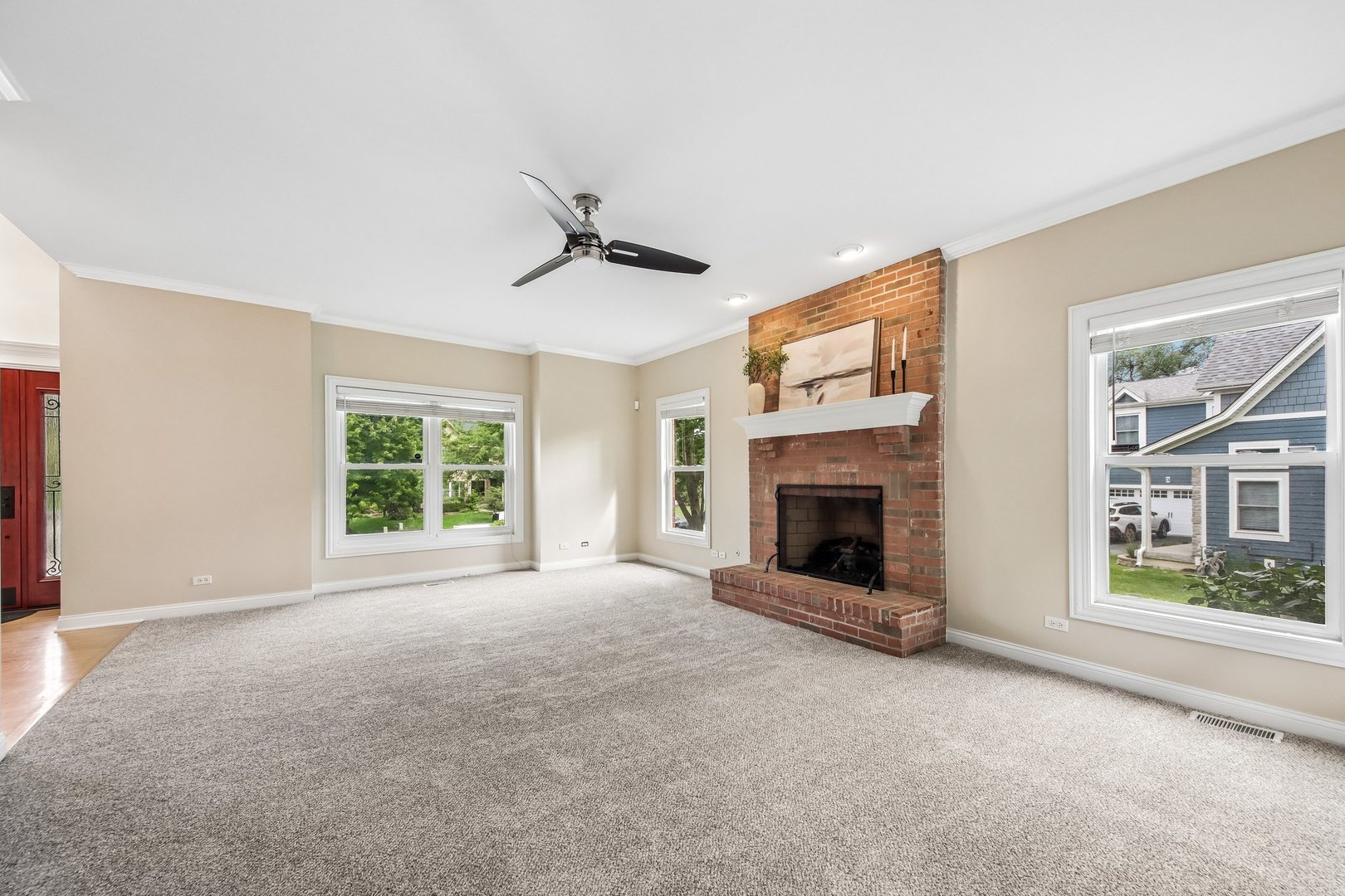 5 Park Place Circle Property Photo 3