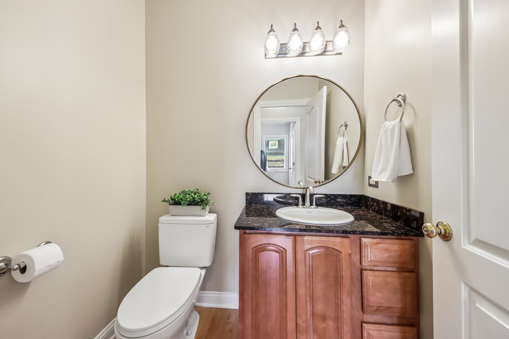 5 Park Place Circle Property Photo 16