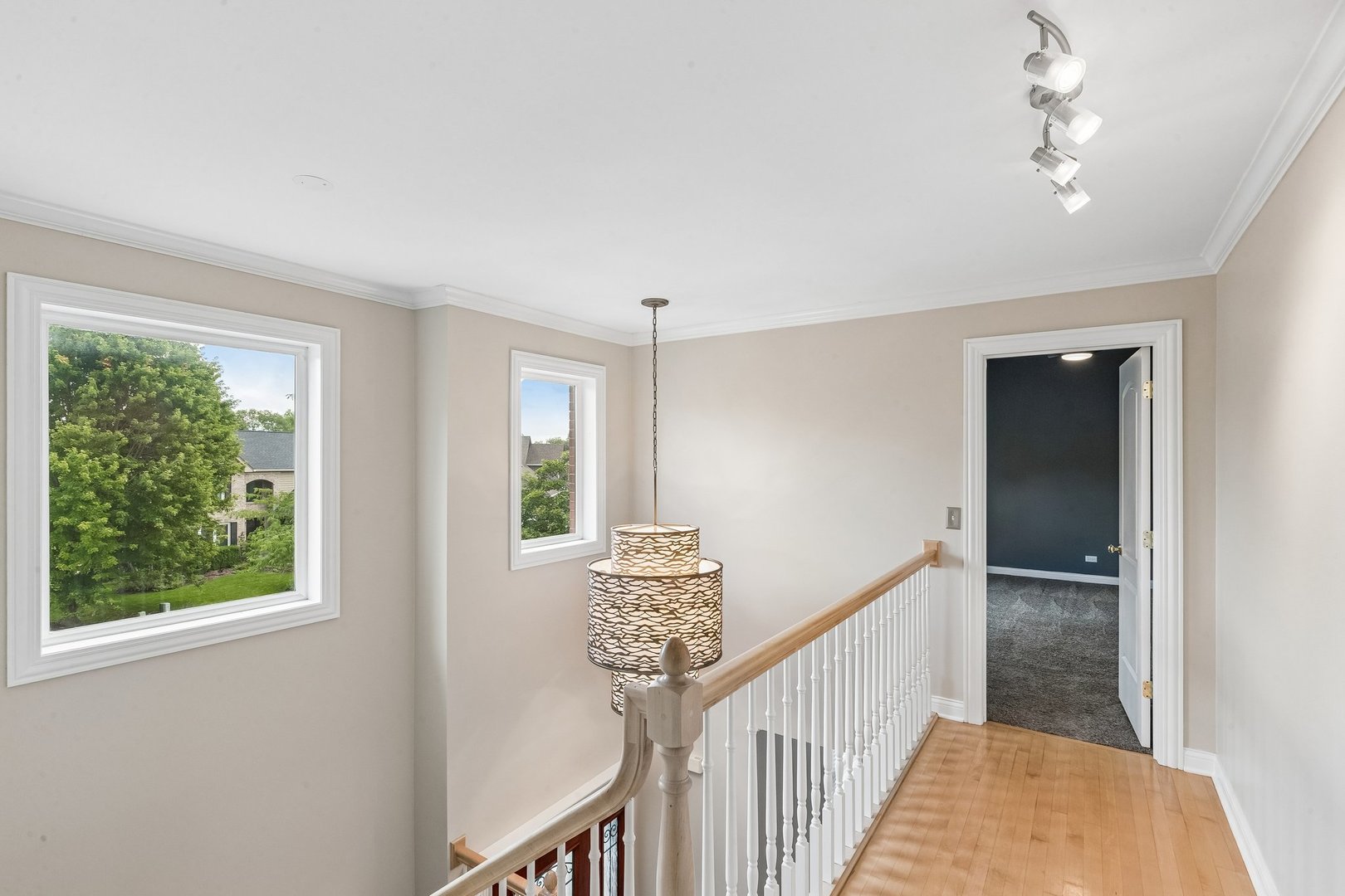 5 Park Place Circle Property Photo 18