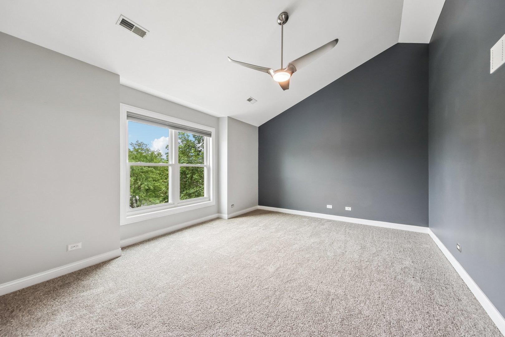 5 Park Place Circle Property Photo 20