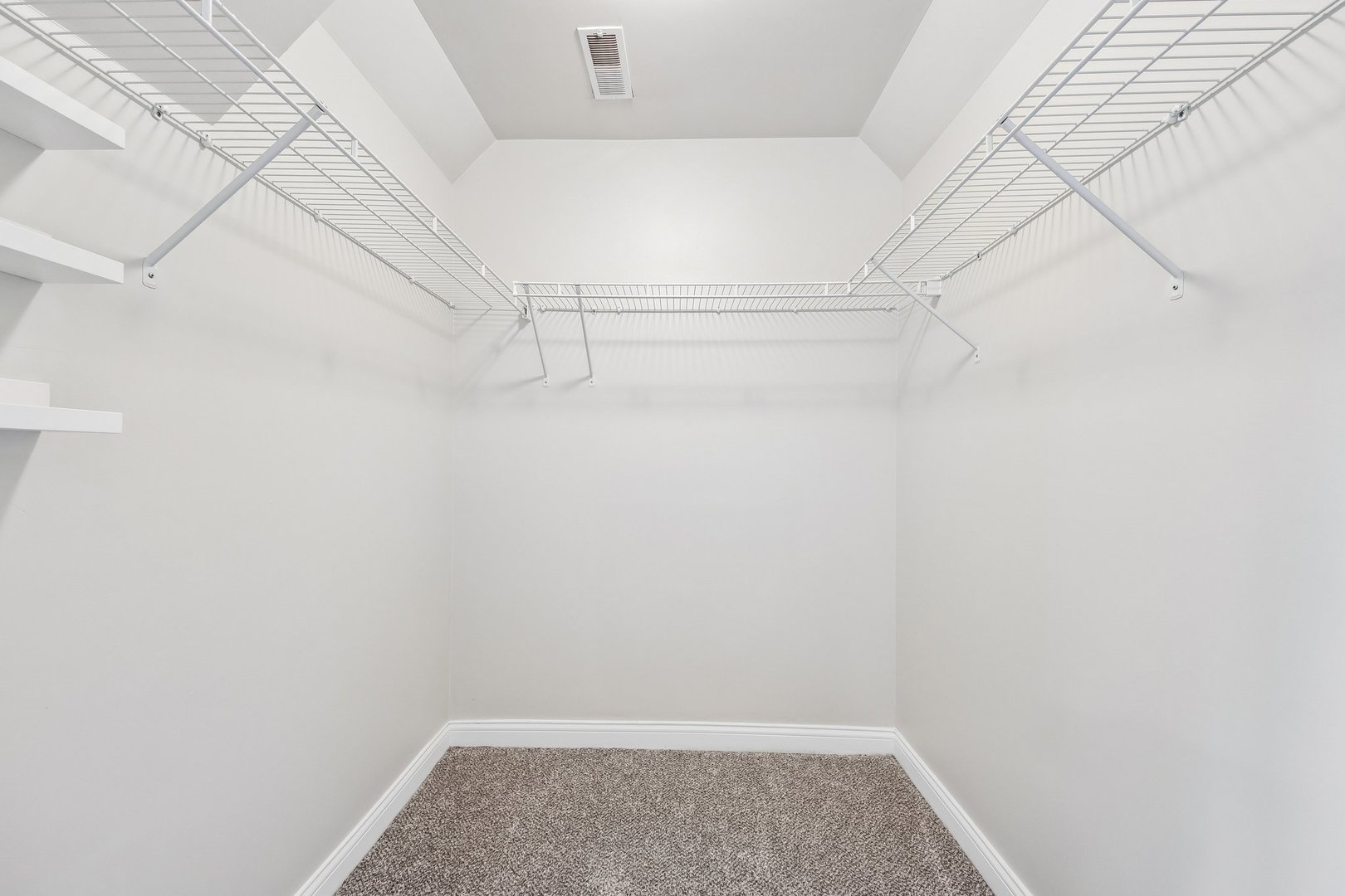 5 Park Place Circle Property Photo 40