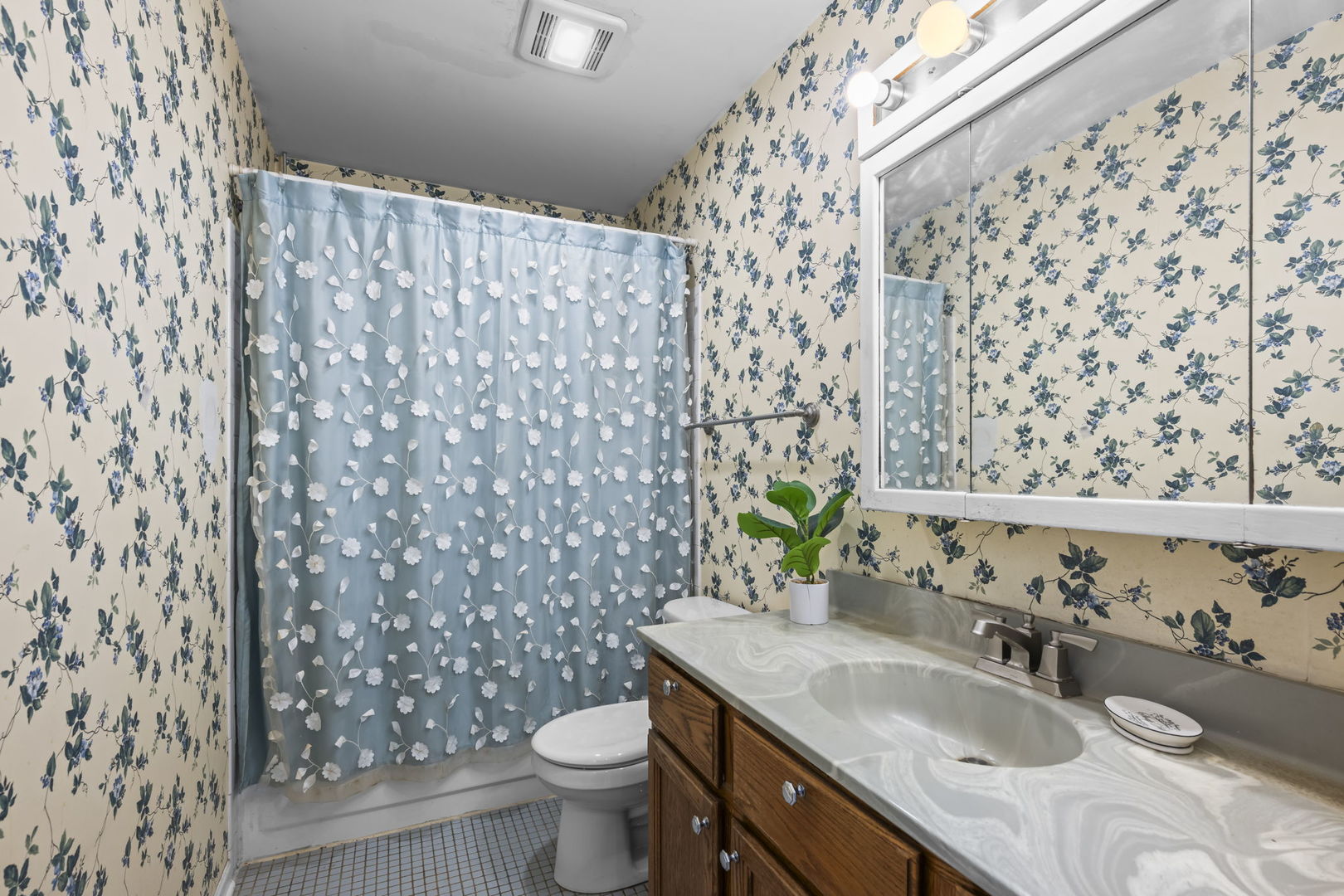 1233 Old Timber Court Property Photo 18