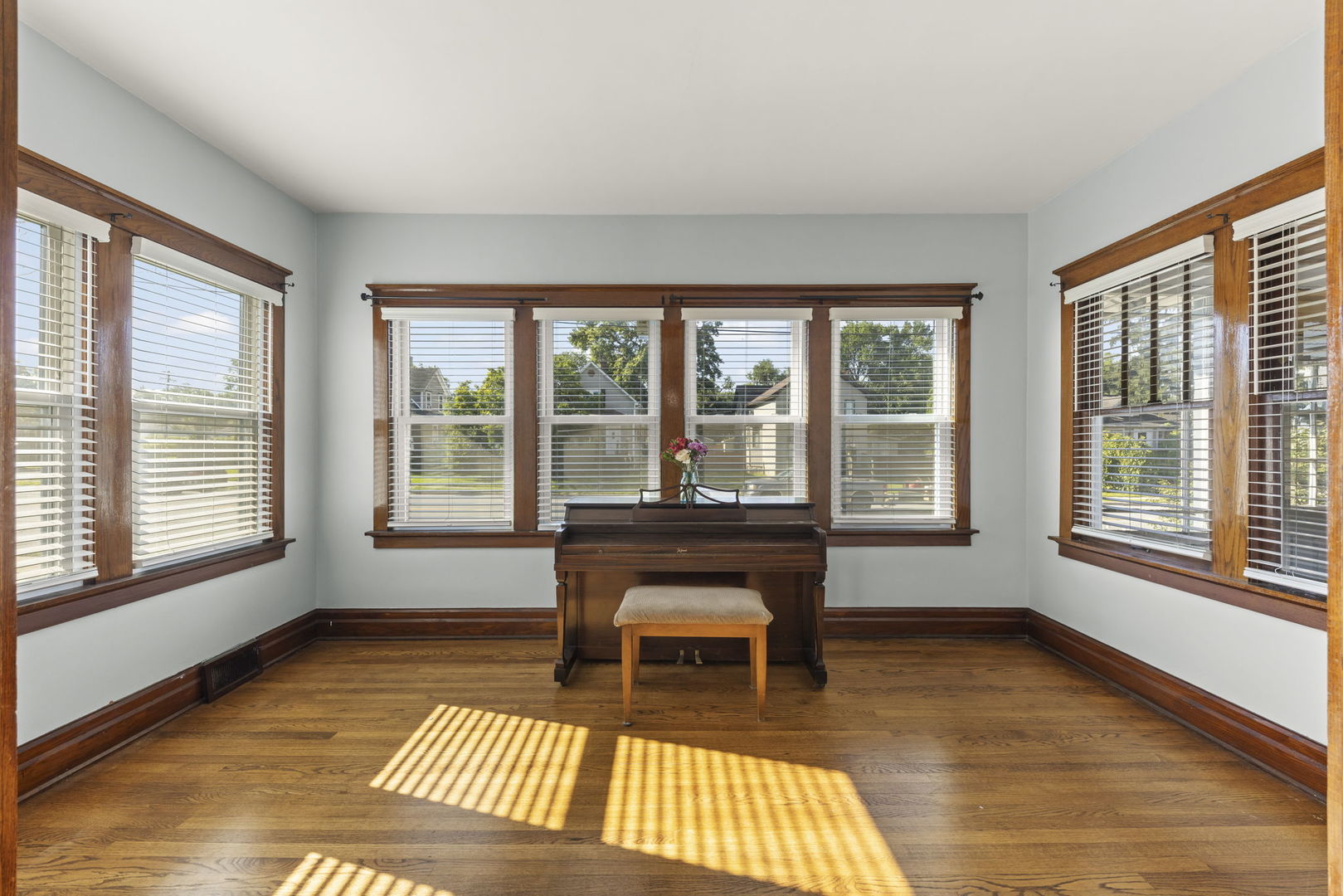 2054 183rd Street Property Photo 11
