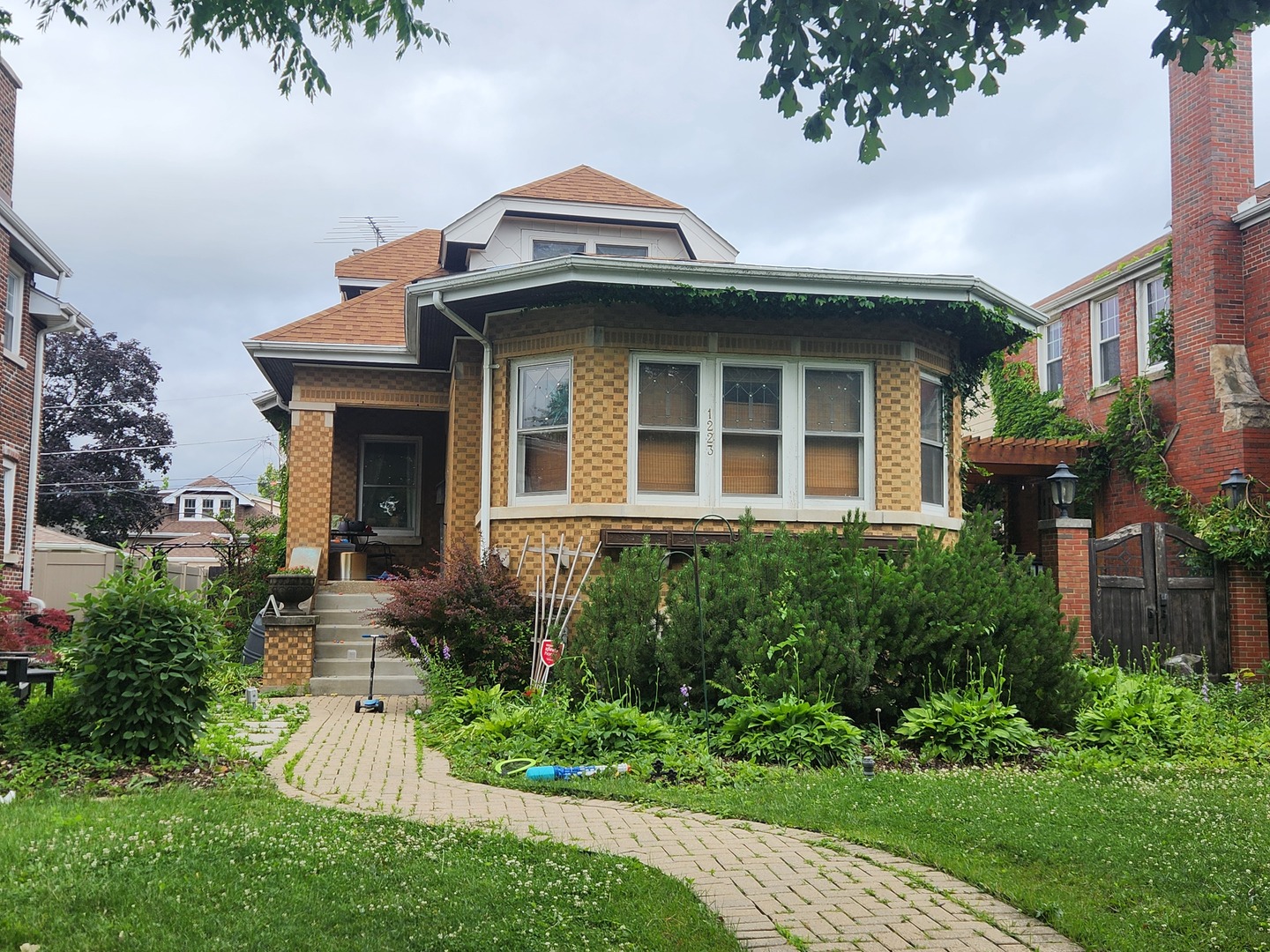 1223 Edmer Avenue Property Photo 1