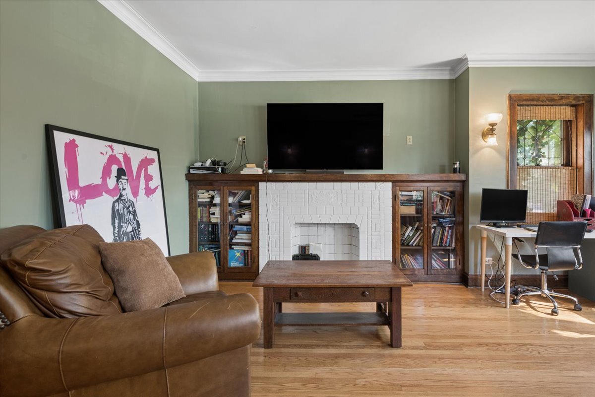 1223 Edmer Avenue Property Photo 3