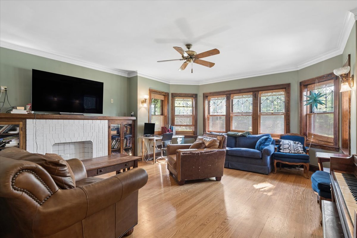 1223 Edmer Avenue Property Photo 5
